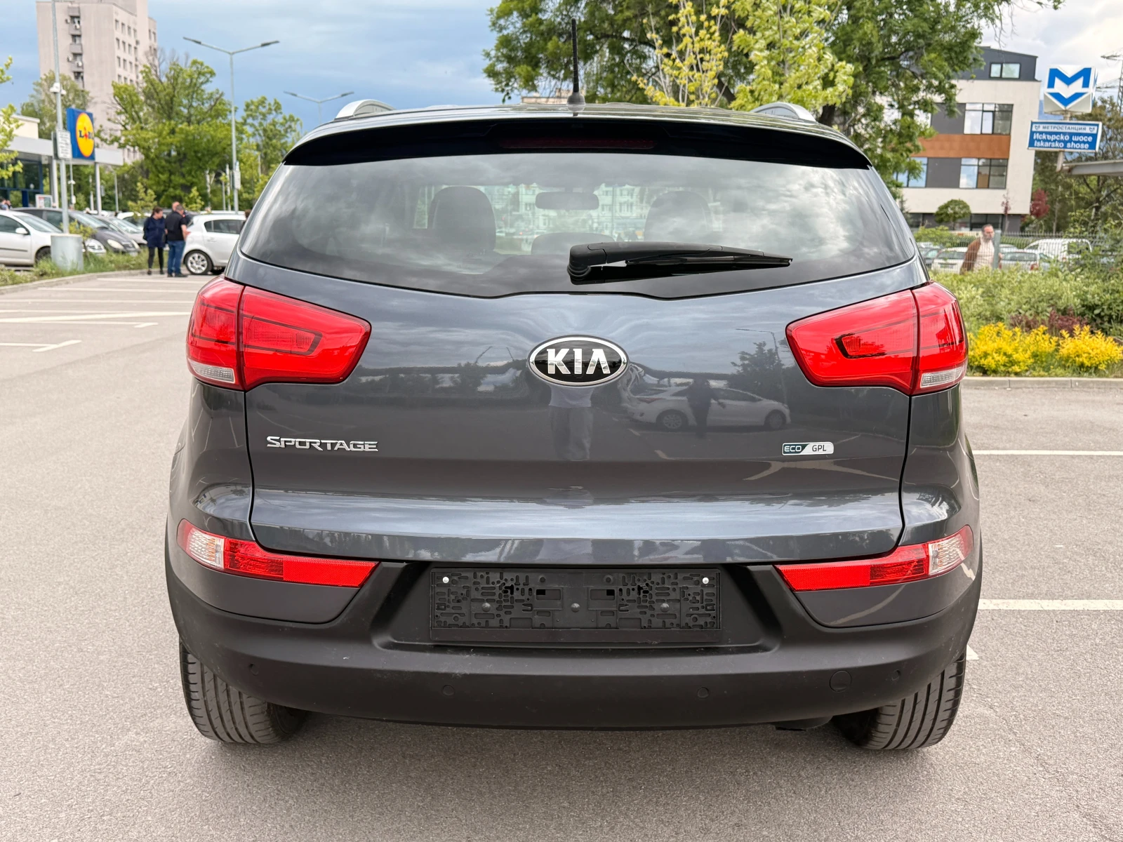 Kia Sportage 1.6i* GPL* 178000 км* СЕРВИЗНА ИСТОРИЯ* , снимка 5 - Автомобили и джипове - 54607821