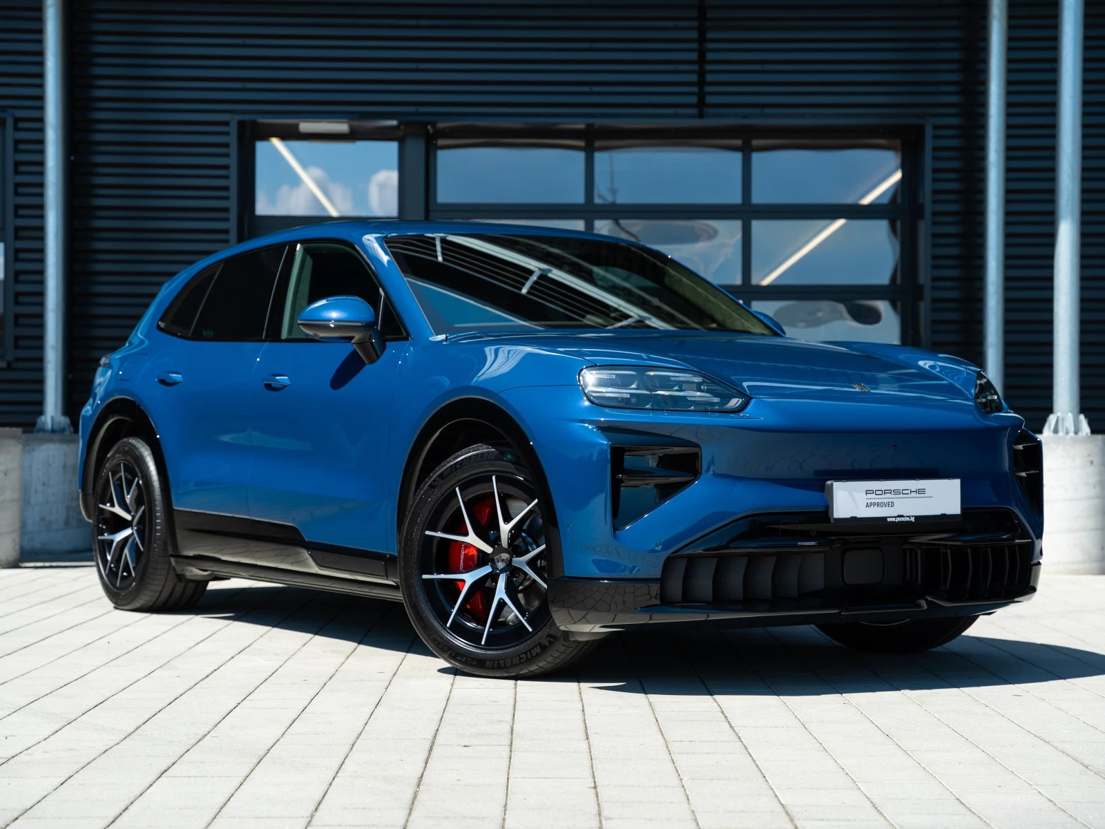 Porsche Cayenne Turbo Electric, снимка 3 - Автомобили и джипове - 55119697
