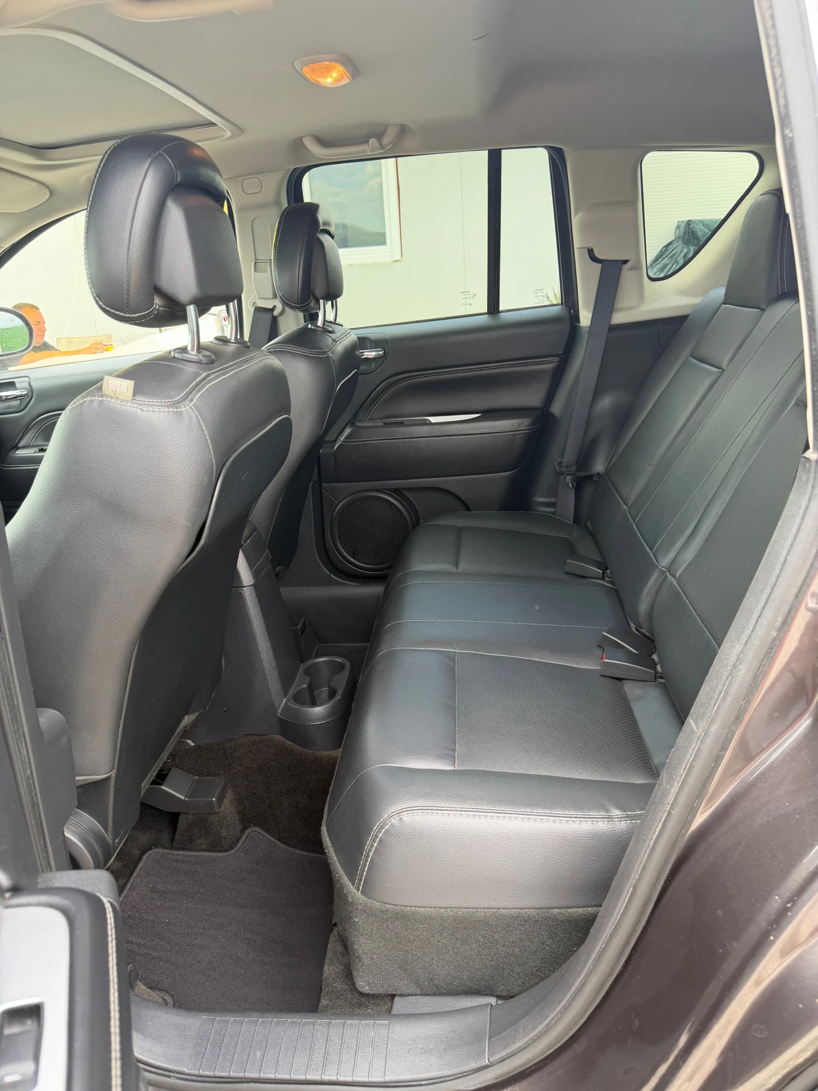 Jeep Compass Automat / 4x4, снимка 11 - Автомобили и джипове - 55251450