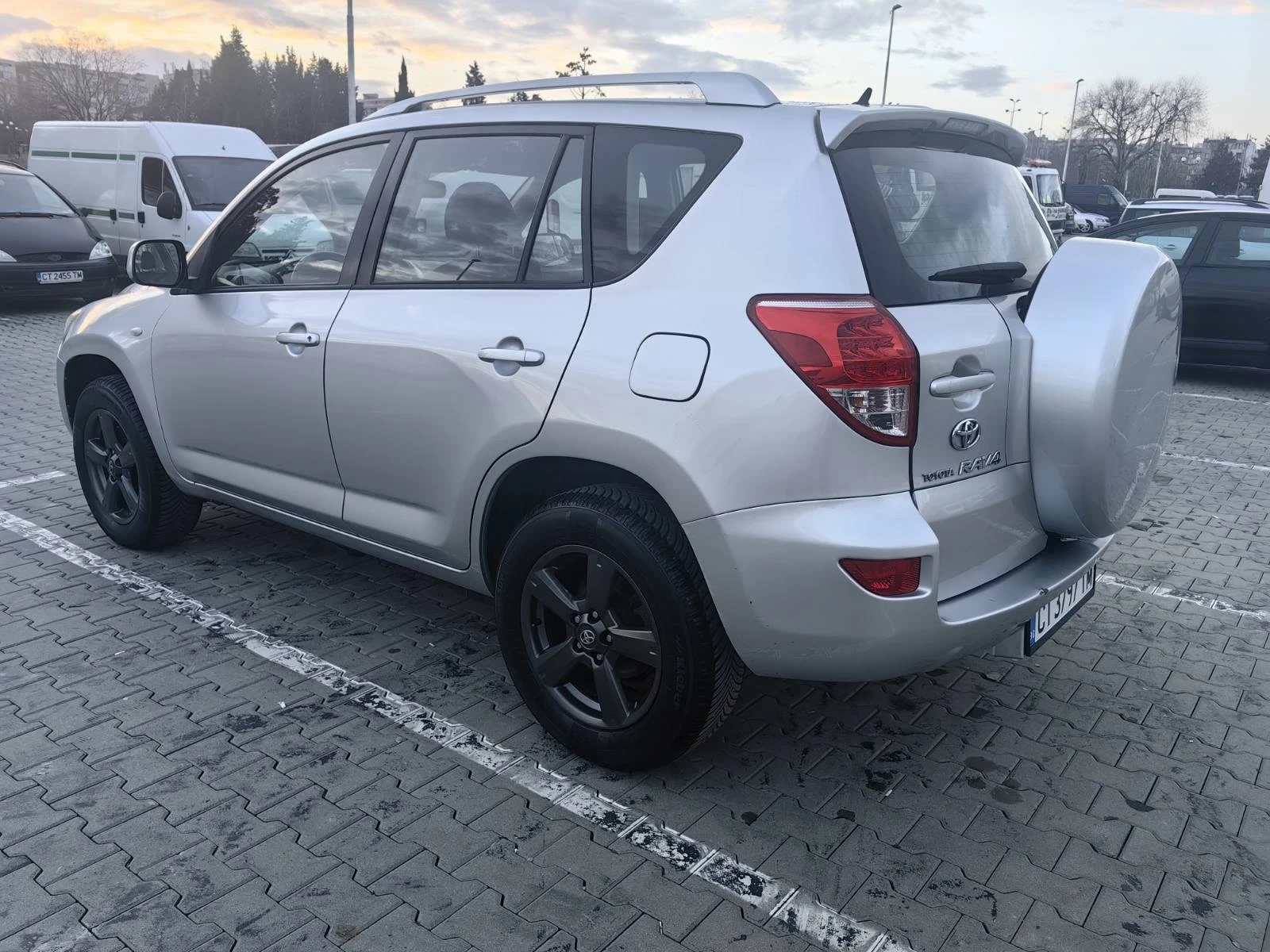 Toyota Rav4 D4D 2.2  136, снимка 3 - Автомобили и джипове - 55572086