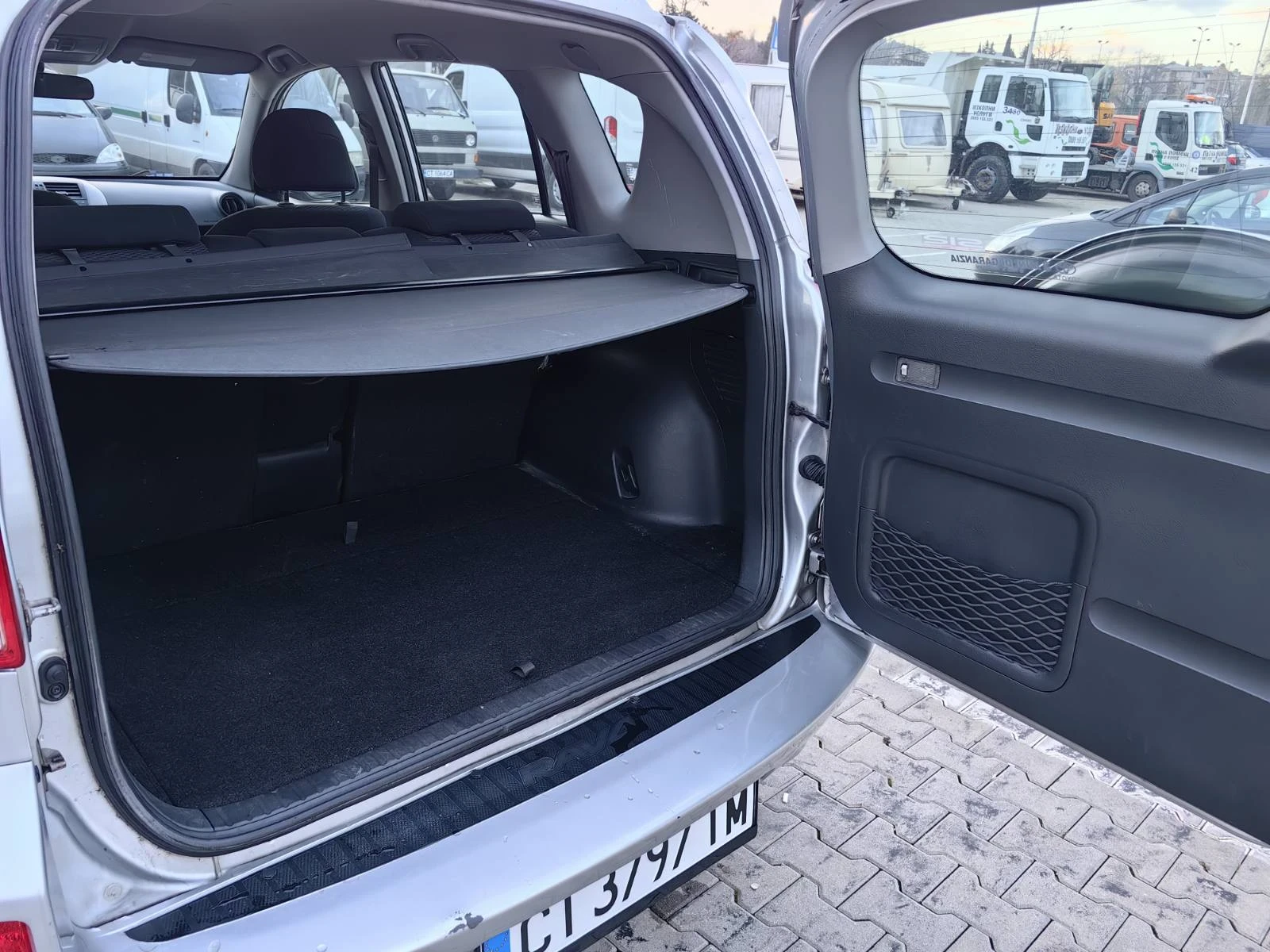Toyota Rav4 D4D 2.2  136, снимка 11 - Автомобили и джипове - 55572086