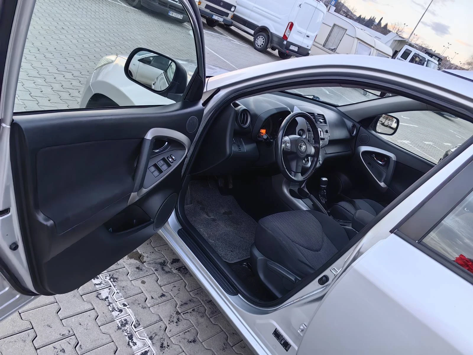Toyota Rav4 D4D 2.2  136, снимка 7 - Автомобили и джипове - 55572086