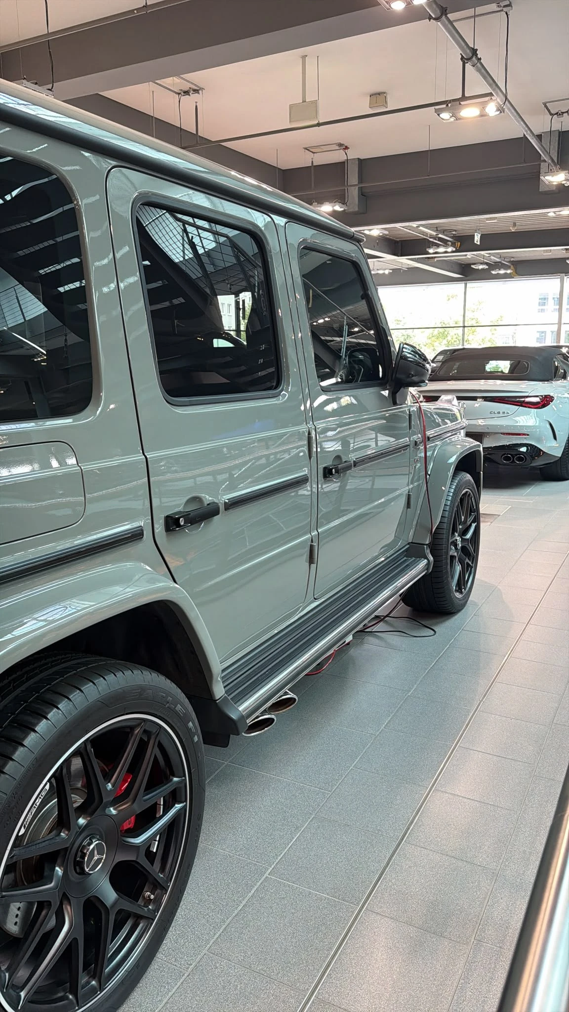 Mercedes-Benz G 63 AMG SUPERIOR / MANUFAKTUR / BURM / NIGHT / MULTIBEAM /, снимка 5 - Автомобили и джипове - 55767347