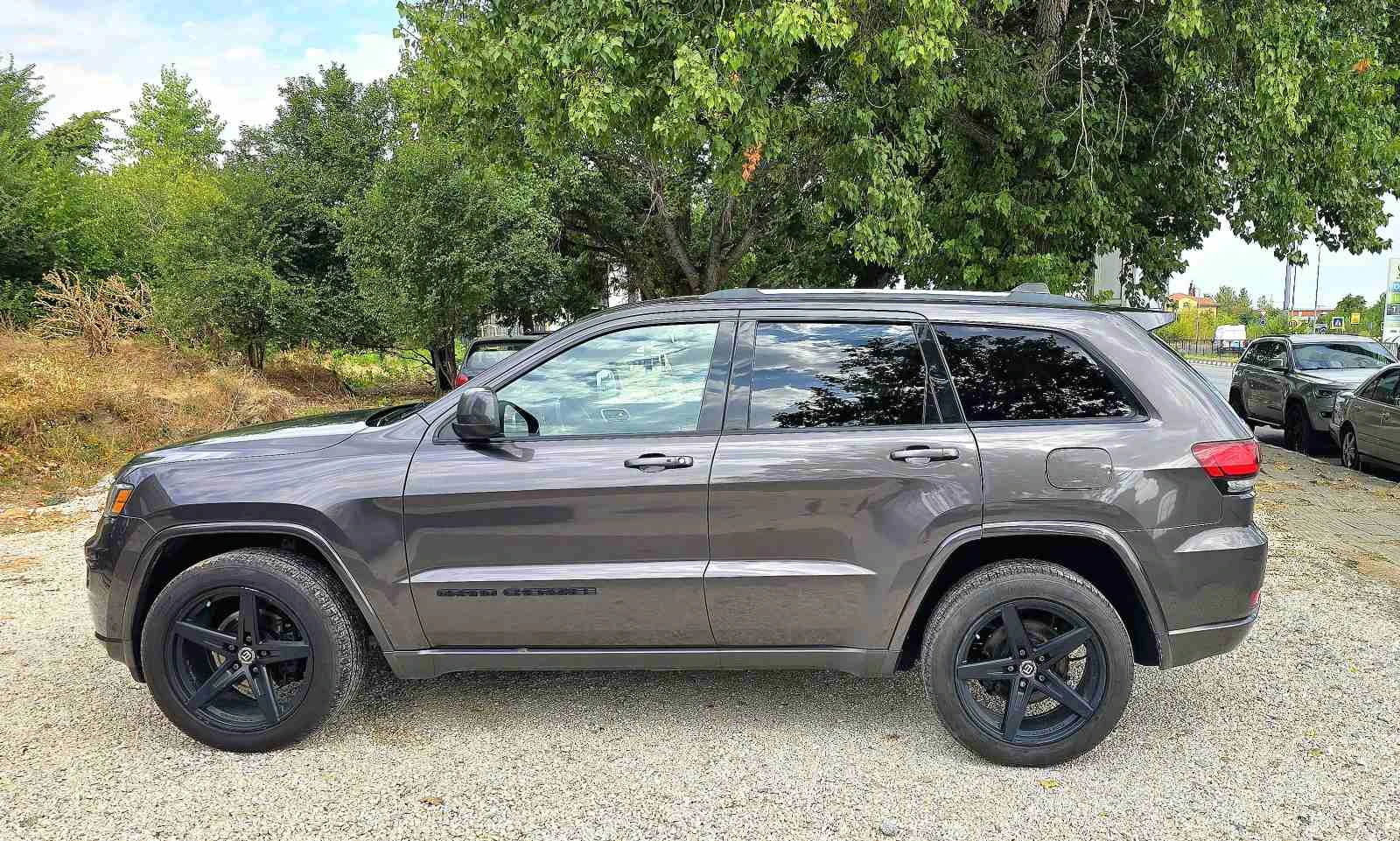 Jeep Grand cherokee Altitude 4x4, снимка 3 - Автомобили и джипове - 55837552