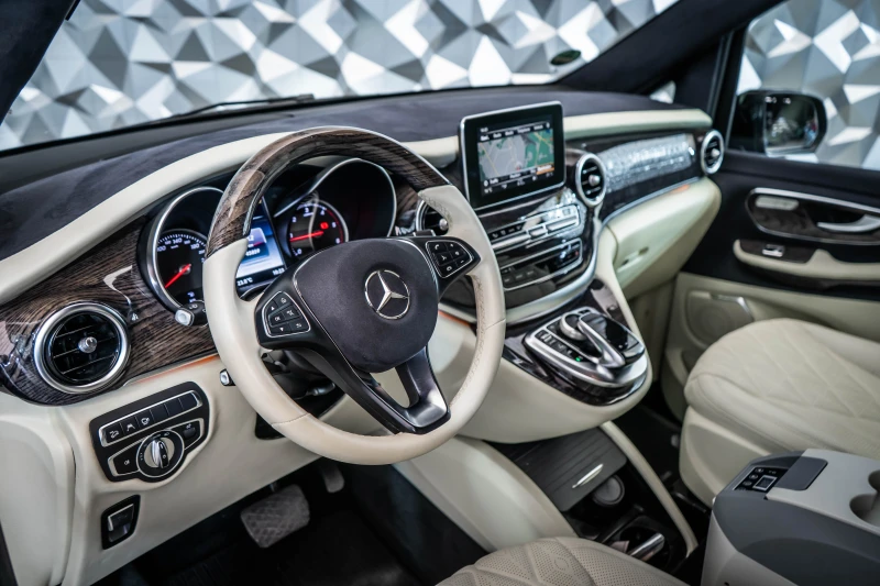 Mercedes-Benz V 250d 4M VIP* Burmester, снимка 8 - Бусове и автобуси - 51837674