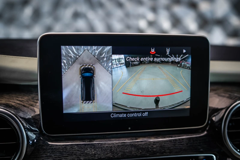 Mercedes-Benz V 250d 4M VIP* Burmester, снимка 17 - Бусове и автобуси - 51837674