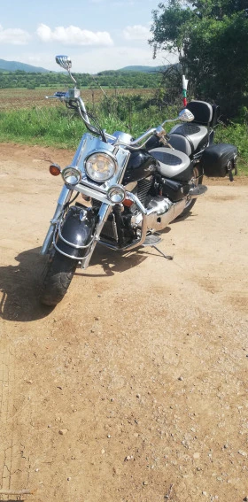  Suzuki Intruder