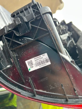 Dacia Jogger 2025 г. оригинален десен стоп, снимка 5 - Части - 53475768