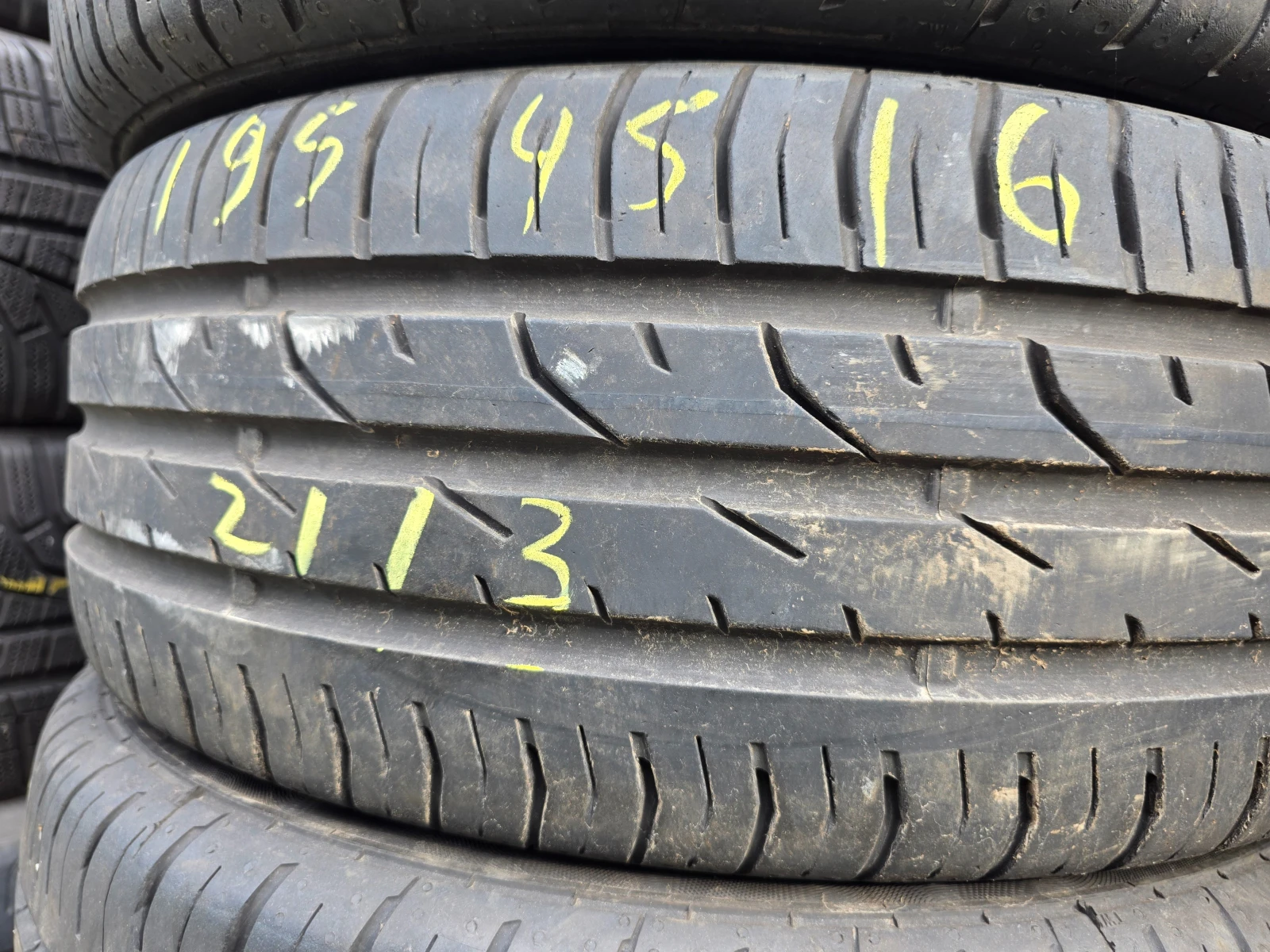 Гуми Летни 195/45R16, снимка 3 - Гуми и джанти - 54655427