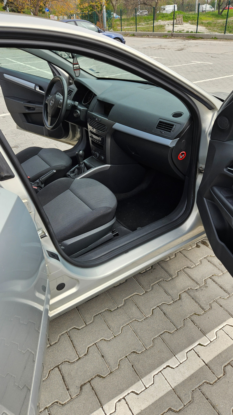 Opel Astra 1.6 16v, снимка 10 - Автомобили и джипове - 45834883