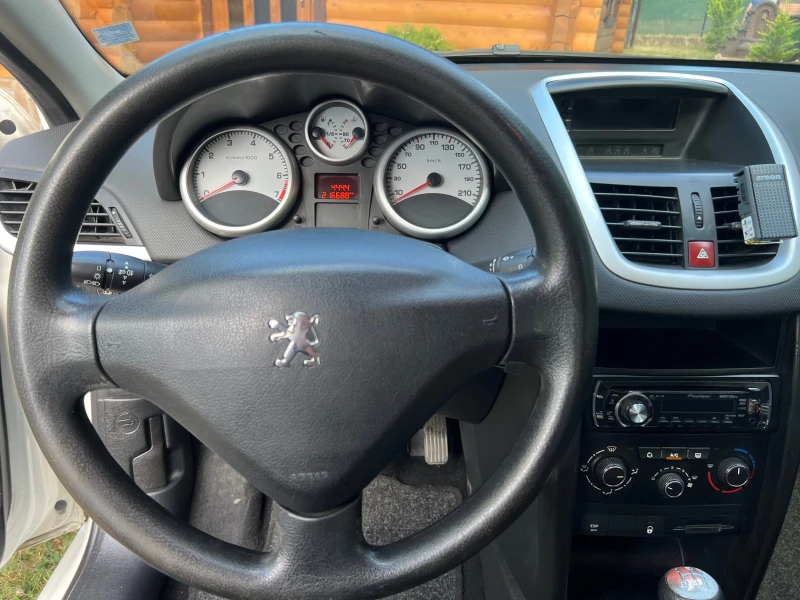 Peugeot 207 1.4i, снимка 4 - Автомобили и джипове - 46888948