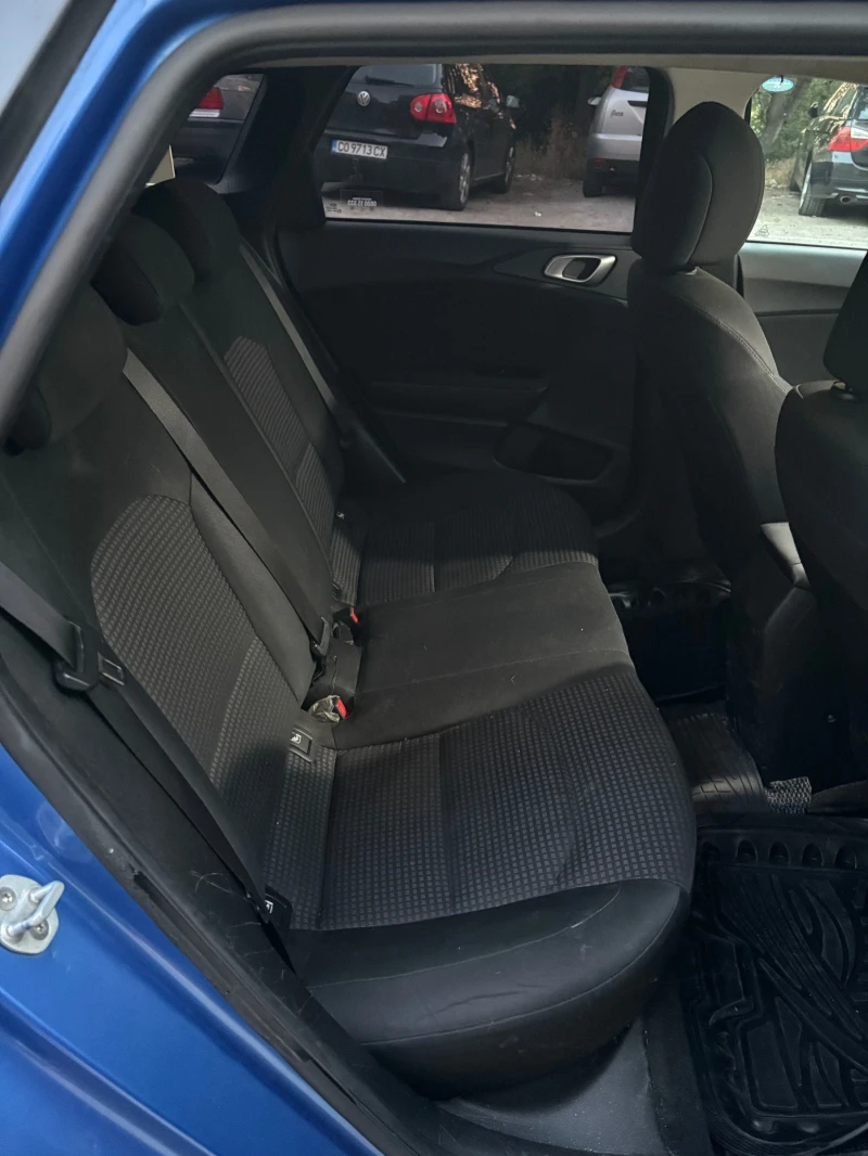 Kia Ceed 1.4 газ , снимка 9 - Автомобили и джипове - 51529195