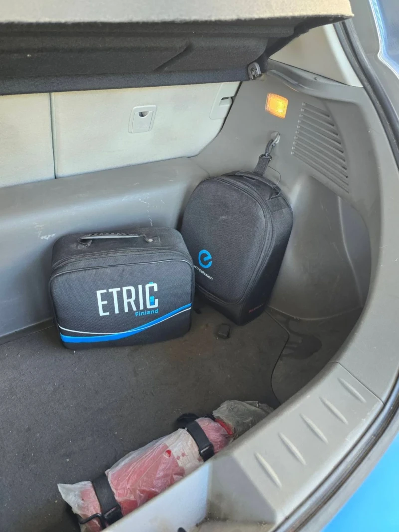 Nissan Leaf , снимка 11 - Автомобили и джипове - 52663211