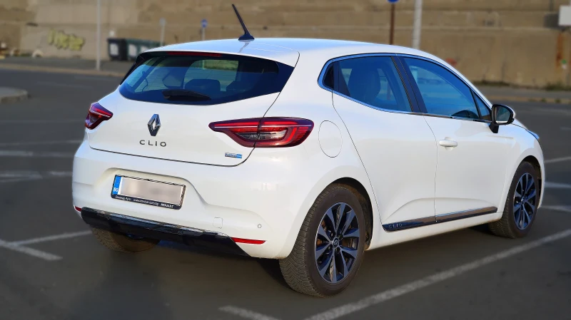 Renault Clio 1.6 E-Tech Hybrid, снимка 3 - Автомобили и джипове - 52640544