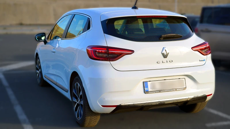 Renault Clio 1.6 E-Tech Hybrid, снимка 2 - Автомобили и джипове - 52640544