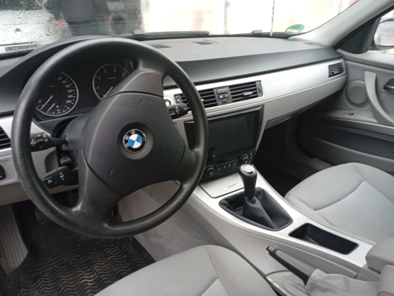 BMW 318 318, снимка 12 - Автомобили и джипове - 53420451