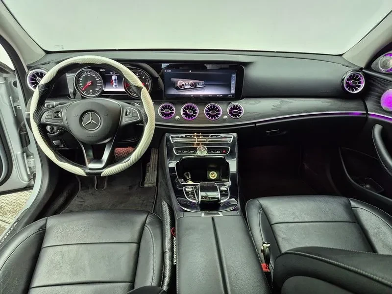 Mercedes-Benz E 220 4MATIC - САМО 30% АВАНС, снимка 5 - Автомобили и джипове - 55429296