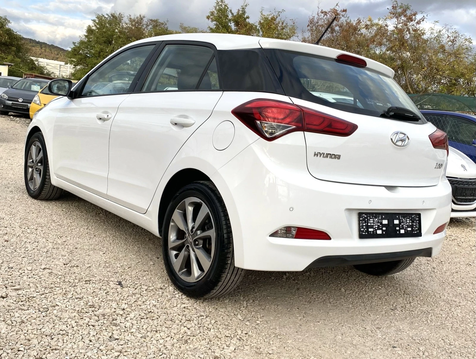 Hyundai I20 CRDI 75HP FACE LIFT - изображение 8