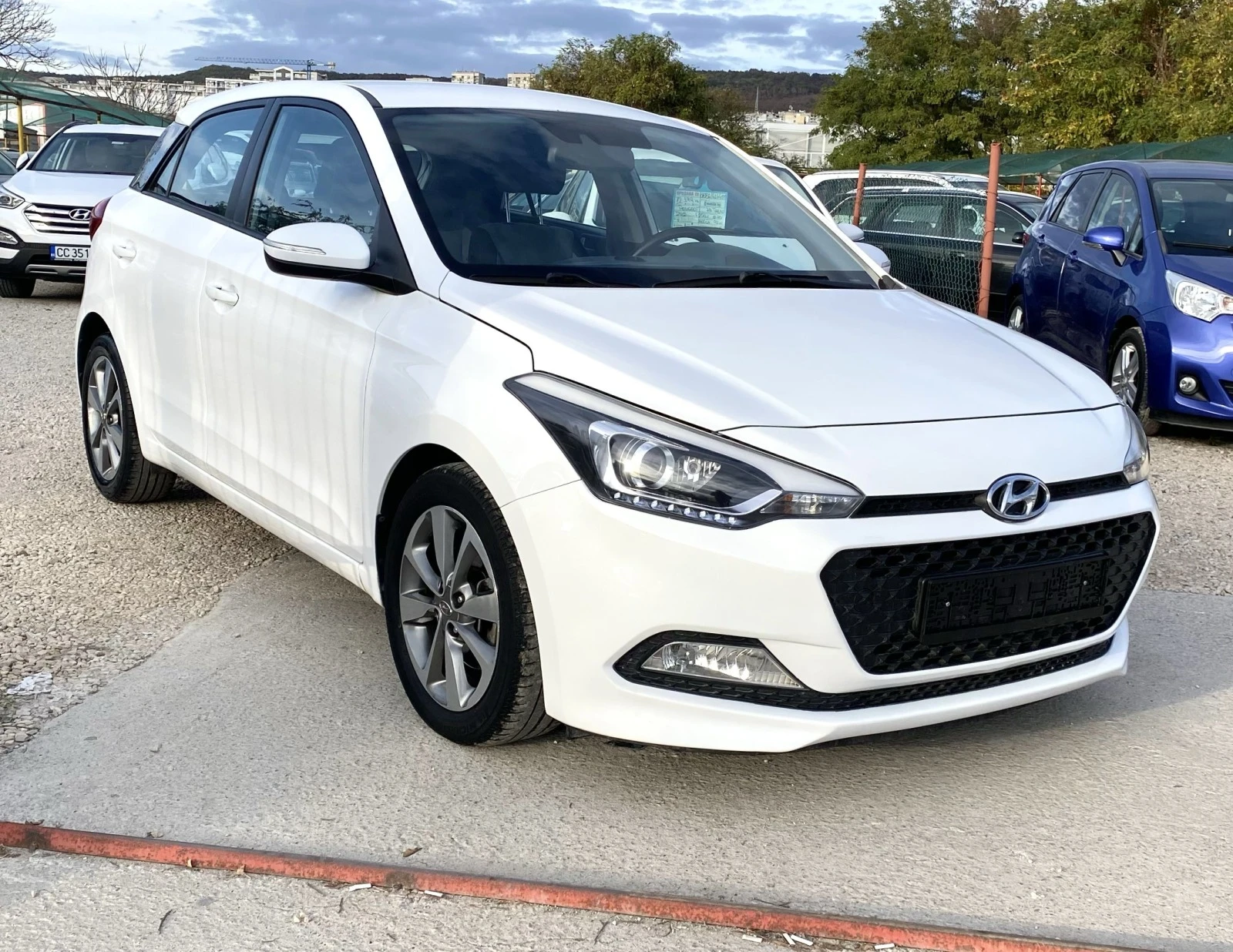 Hyundai I20 CRDI 75HP FACE LIFT - изображение 3