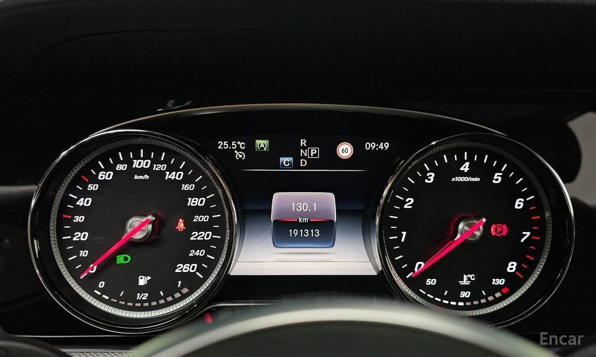 Mercedes-Benz E 300, снимка 8 - Автомобили и джипове - 55259331