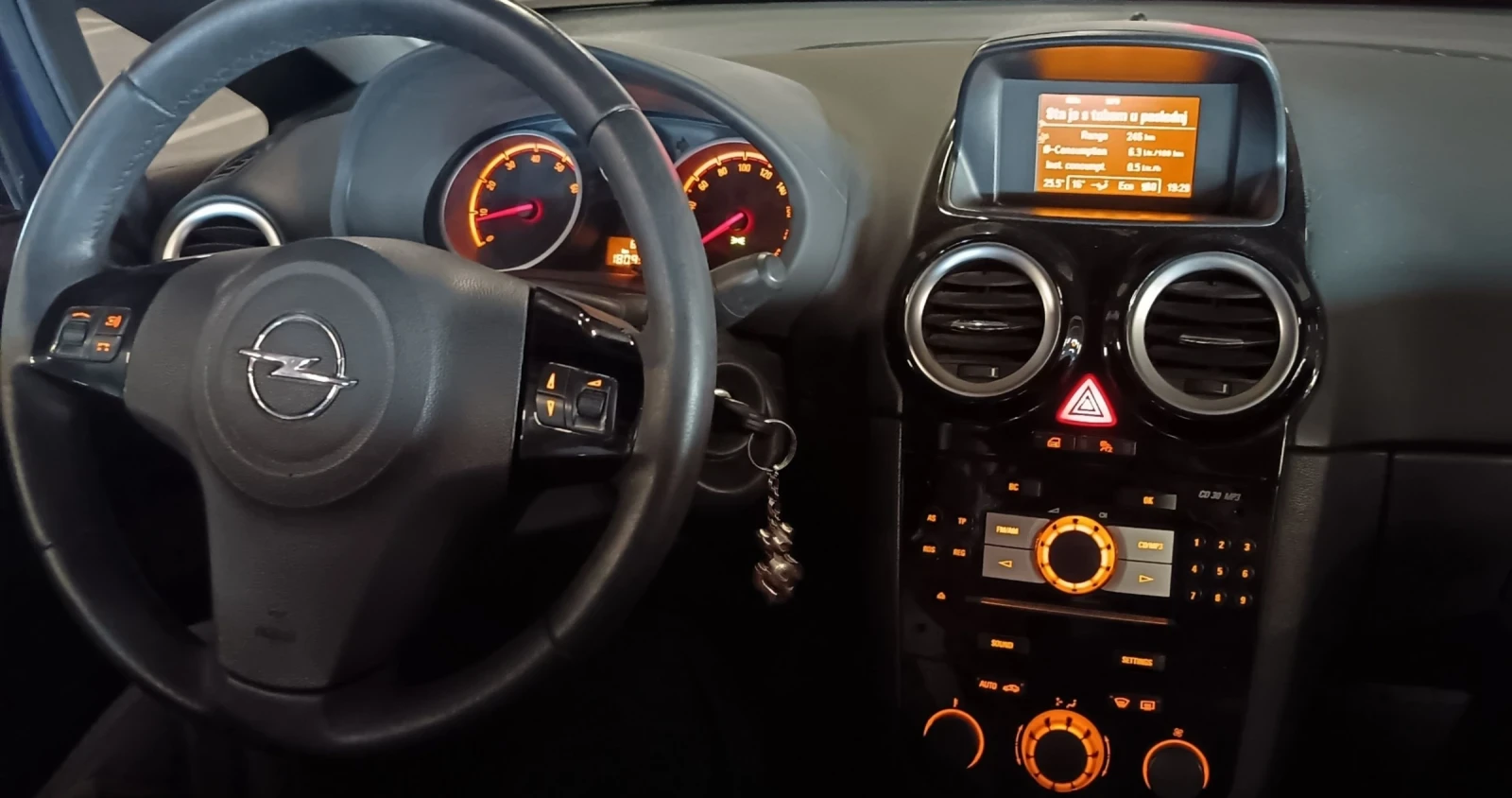 Opel Corsa, снимка 13 - Автомобили и джипове - 55420392