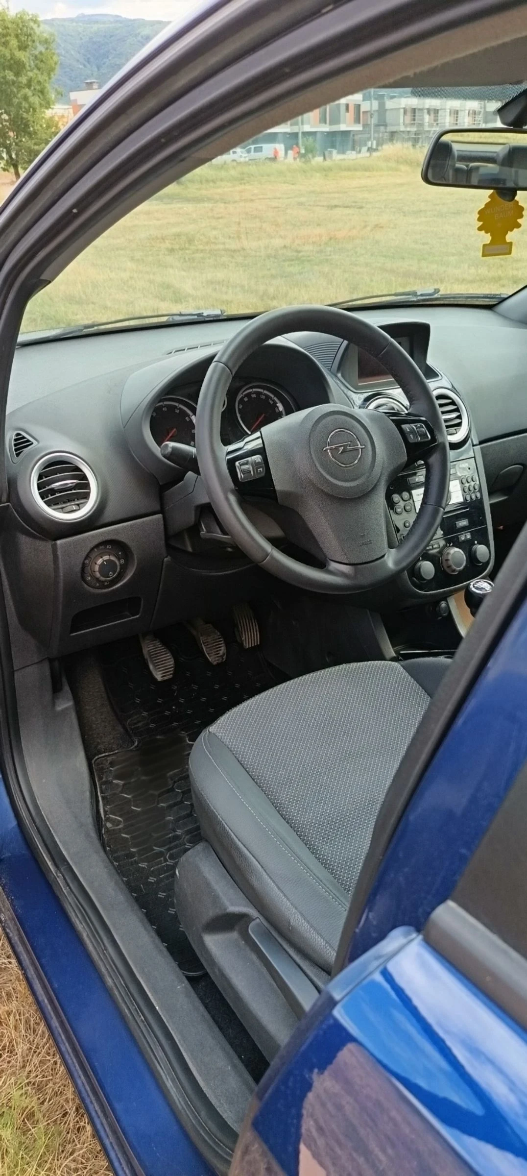 Opel Corsa, снимка 13 - Автомобили и джипове - 55420392