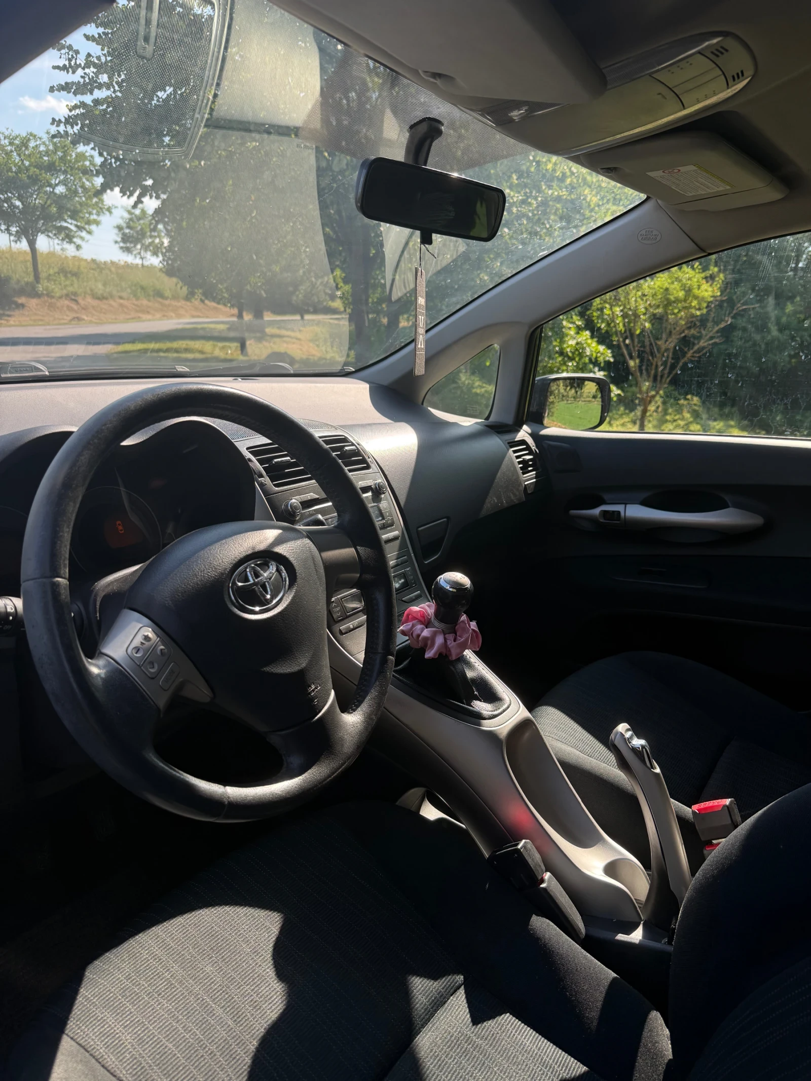 Toyota Auris, снимка 9 - Автомобили и джипове - 55426729