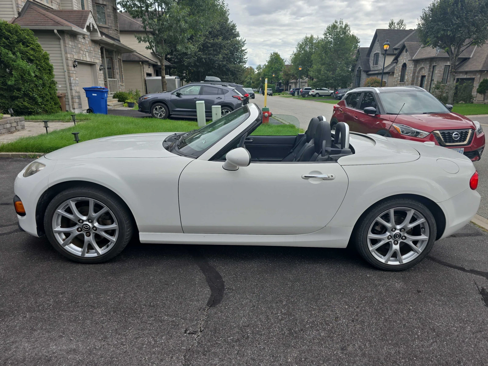 Mazda Mx-5 * GT* CARFAX* АВТОКРЕДИТ БЕЗ ПЪРВОНАЧАЛНА ВНОСКА, снимка 10 - Автомобили и джипове - 55975423