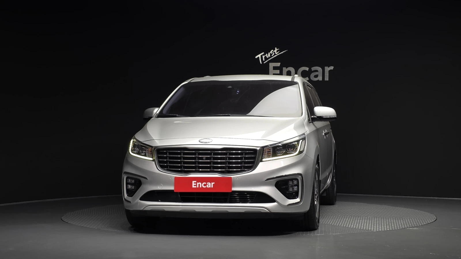 Kia Carnival ЕЛ. БАГАЖНИК* BLIND SPOT* 360* КРАЙНА ЦЕНА, снимка 3 - Автомобили и джипове - 56024627
