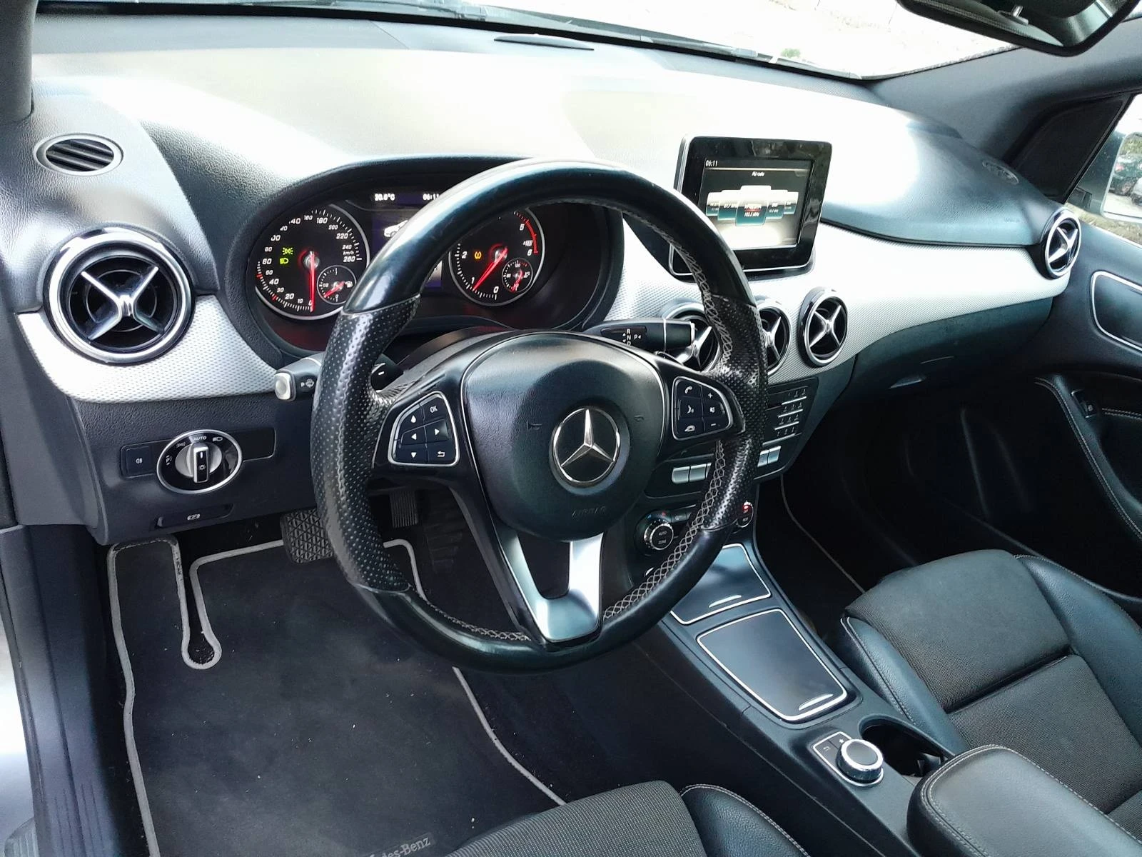 Mercedes-Benz B 180 1.8* NAVI* KOJA, снимка 9 - Автомобили и джипове - 56323924