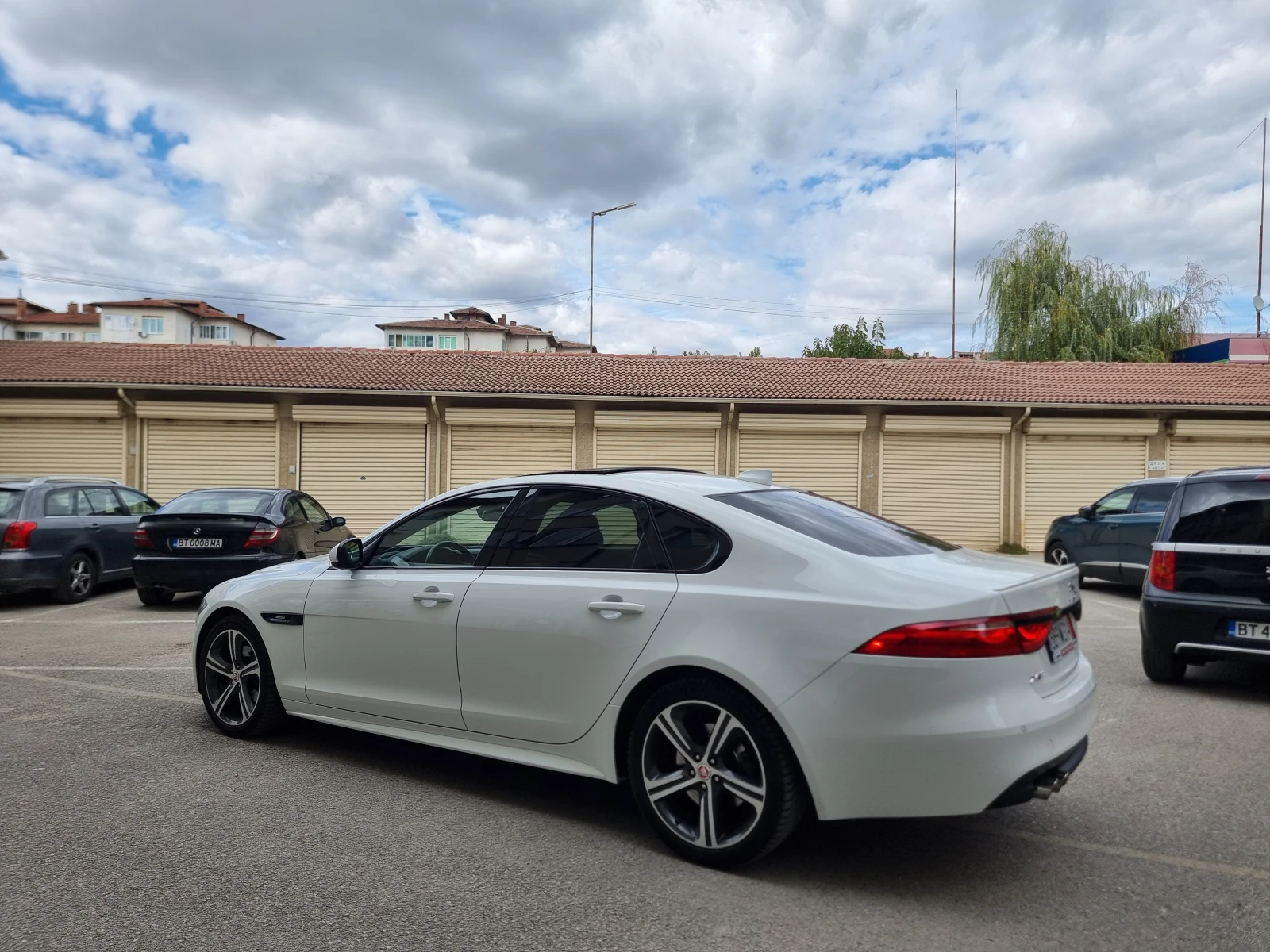 Jaguar Xf 2.0* 4X4* R-SPORT , снимка 8 - Автомобили и джипове - 56097613