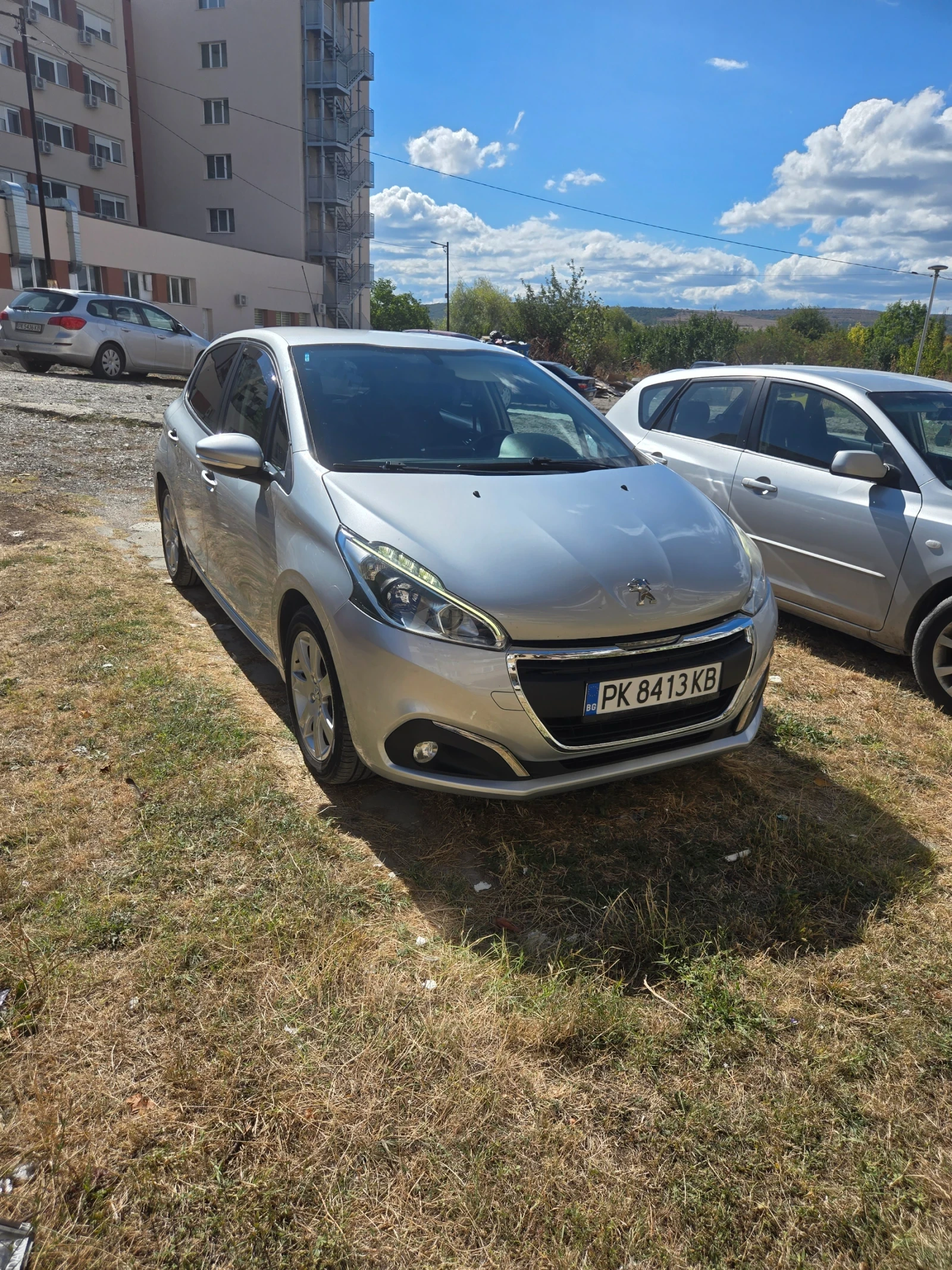 Peugeot 208 1.6 HDI, снимка 3 - Автомобили и джипове - 56244546