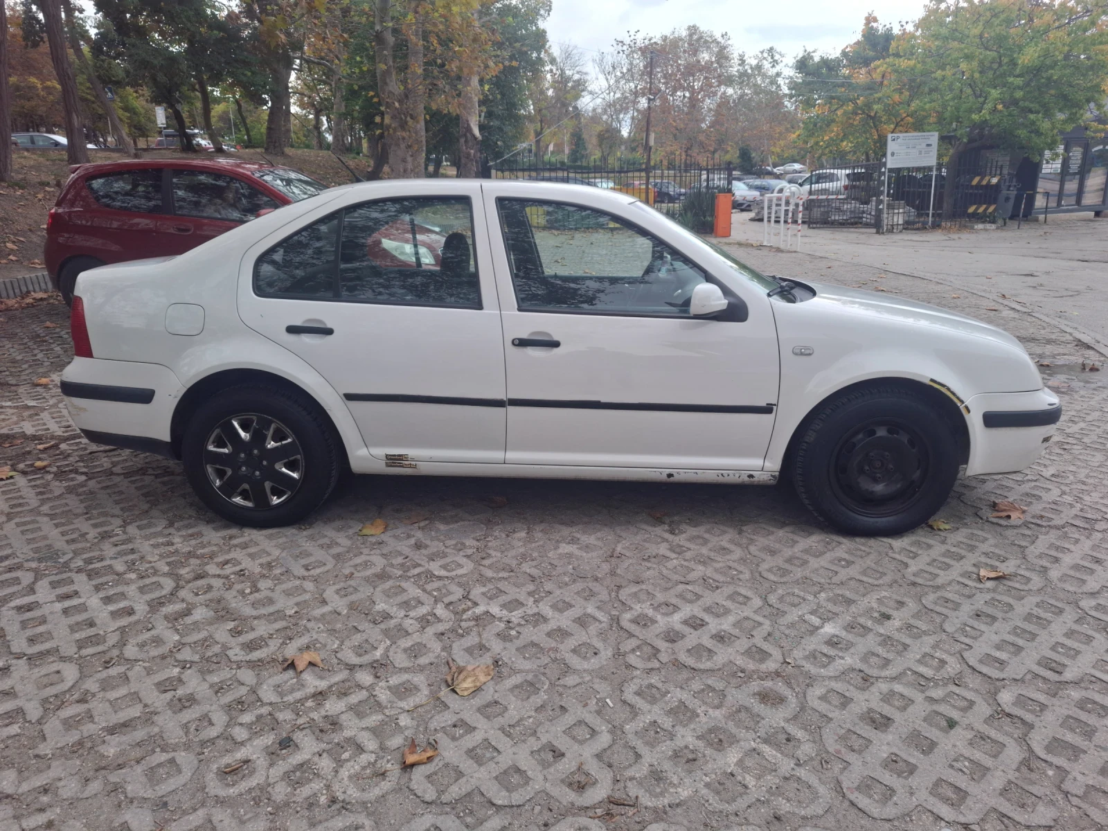 VW Bora SR, снимка 10 - Автомобили и джипове - 56627588