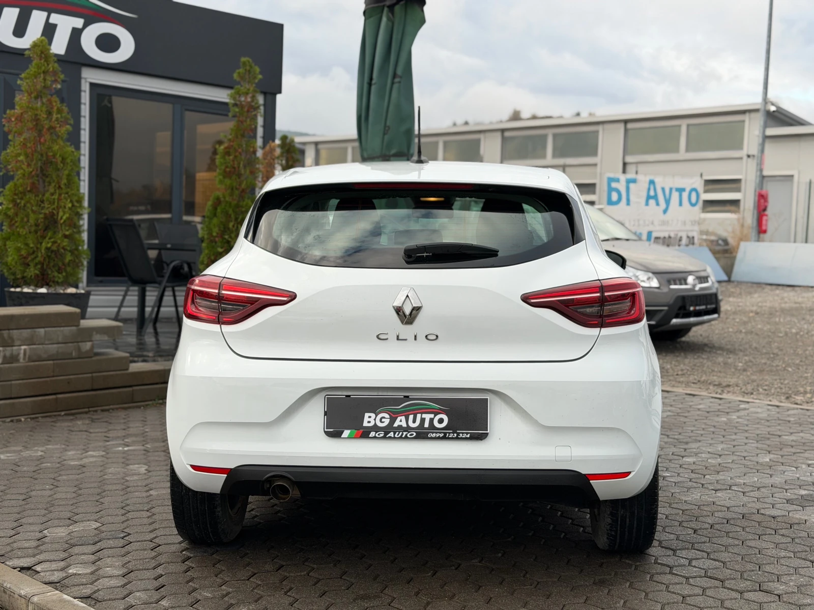 Renault Clio * EURO 6* , снимка 5 - Автомобили и джипове - 56651436