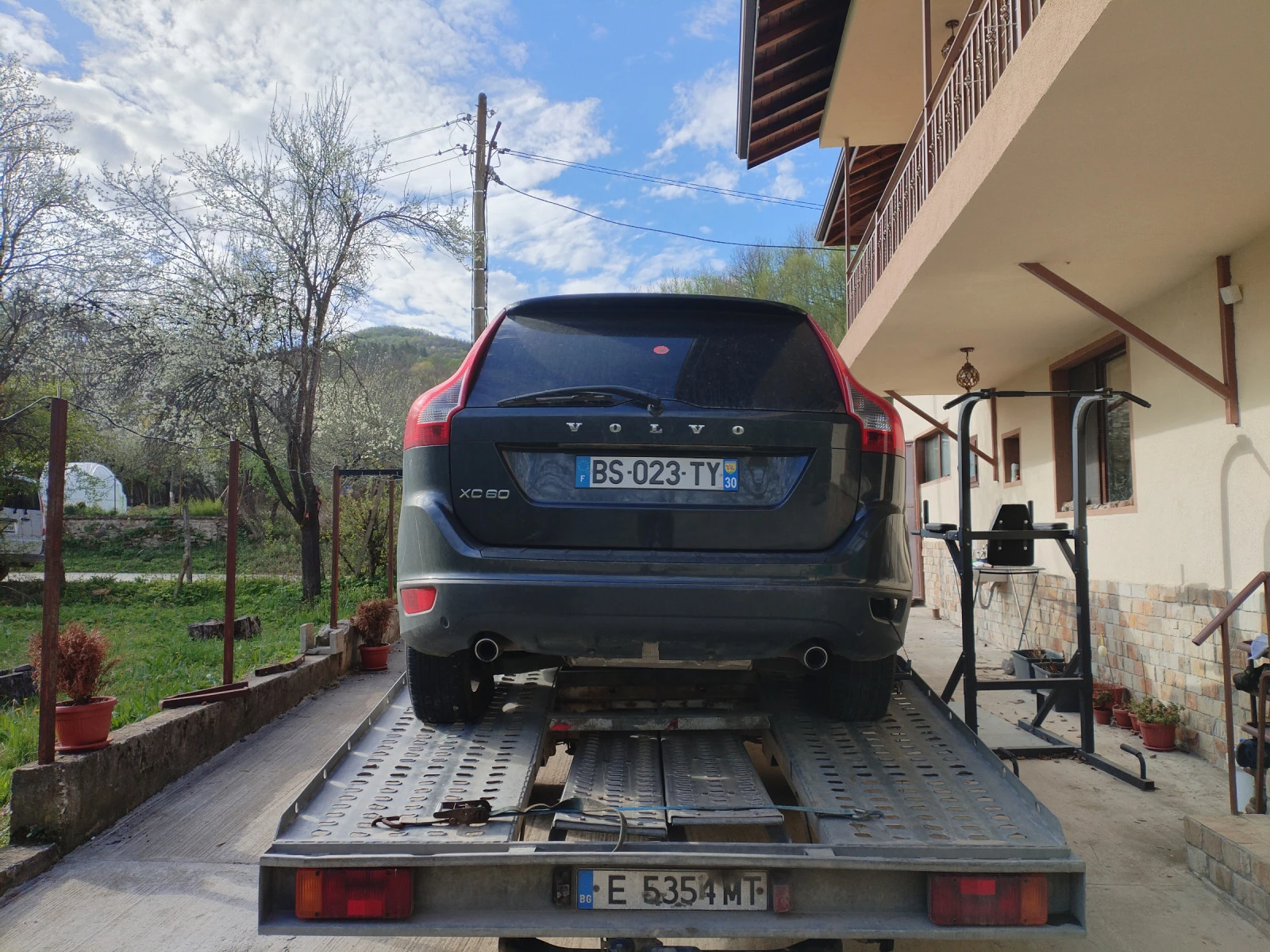 Volvo XC60 2.4 163 4х4, снимка 1