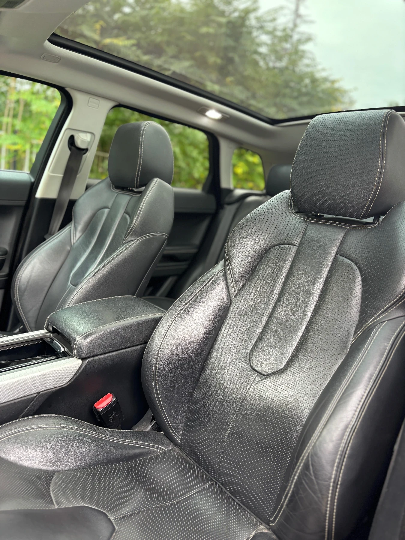 Land Rover Range Rover Evoque 2.2, снимка 7 - Автомобили и джипове - 53823291