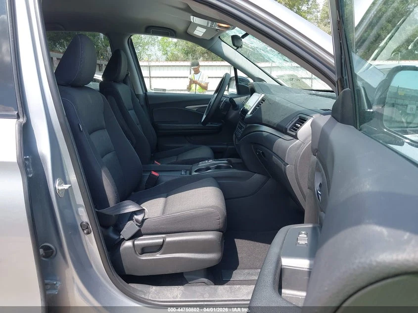 Honda Ridgeline 3.5l Awd Sport, снимка 5 - Автомобили и джипове - 54360720