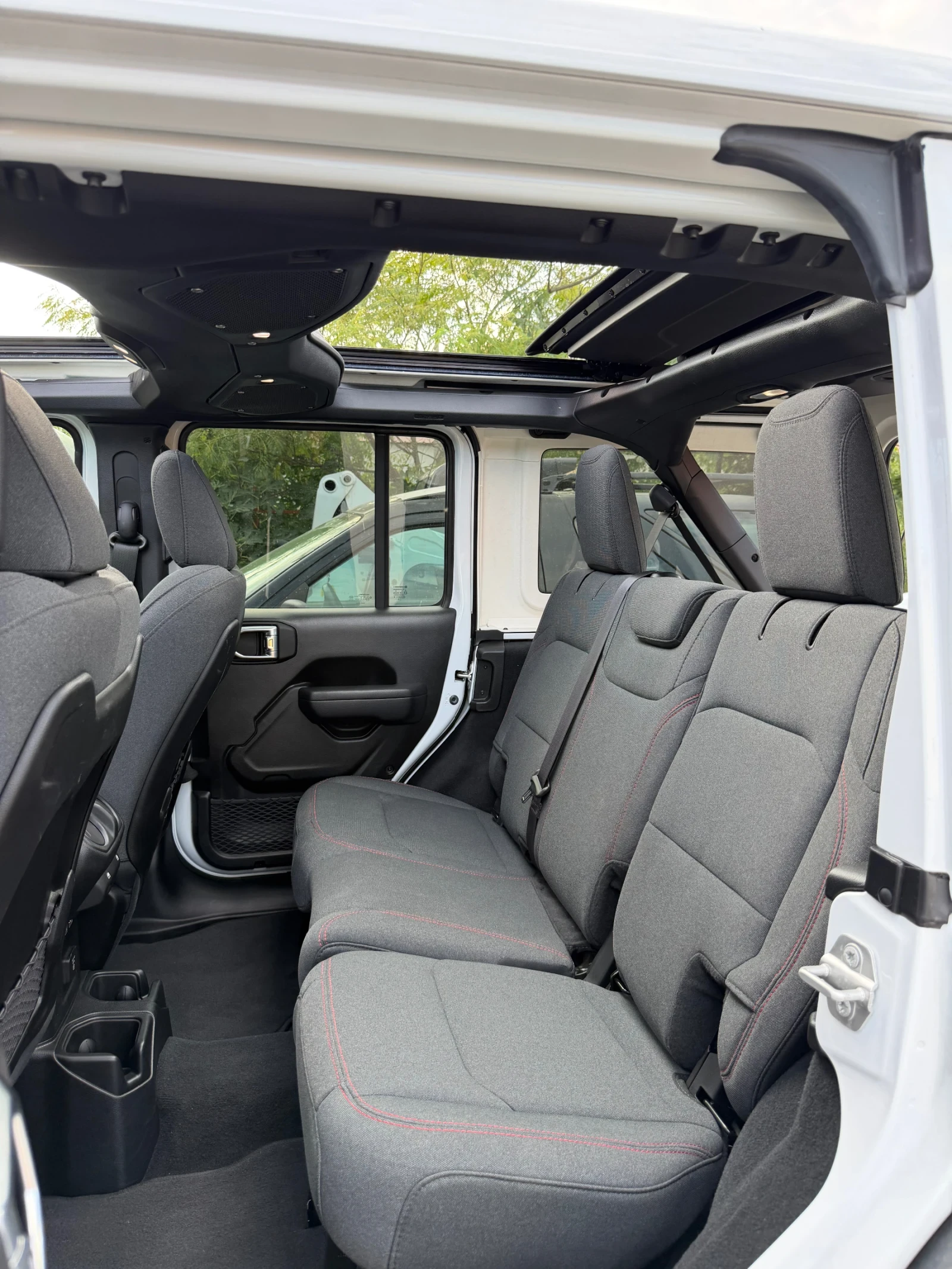 Jeep Wrangler Rubicon, снимка 14 - Автомобили и джипове - 55424004