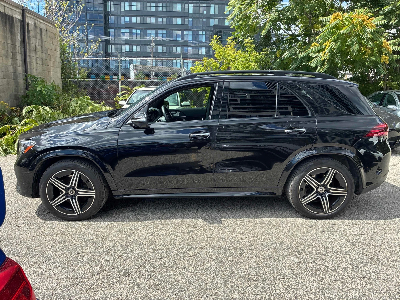 Mercedes-Benz GLE 450 4MATIC | ГЛАВНО ПРЕДСТАВИТЕЛСТВО НА MERCEDES, снимка 3 - Автомобили и джипове - 55872339