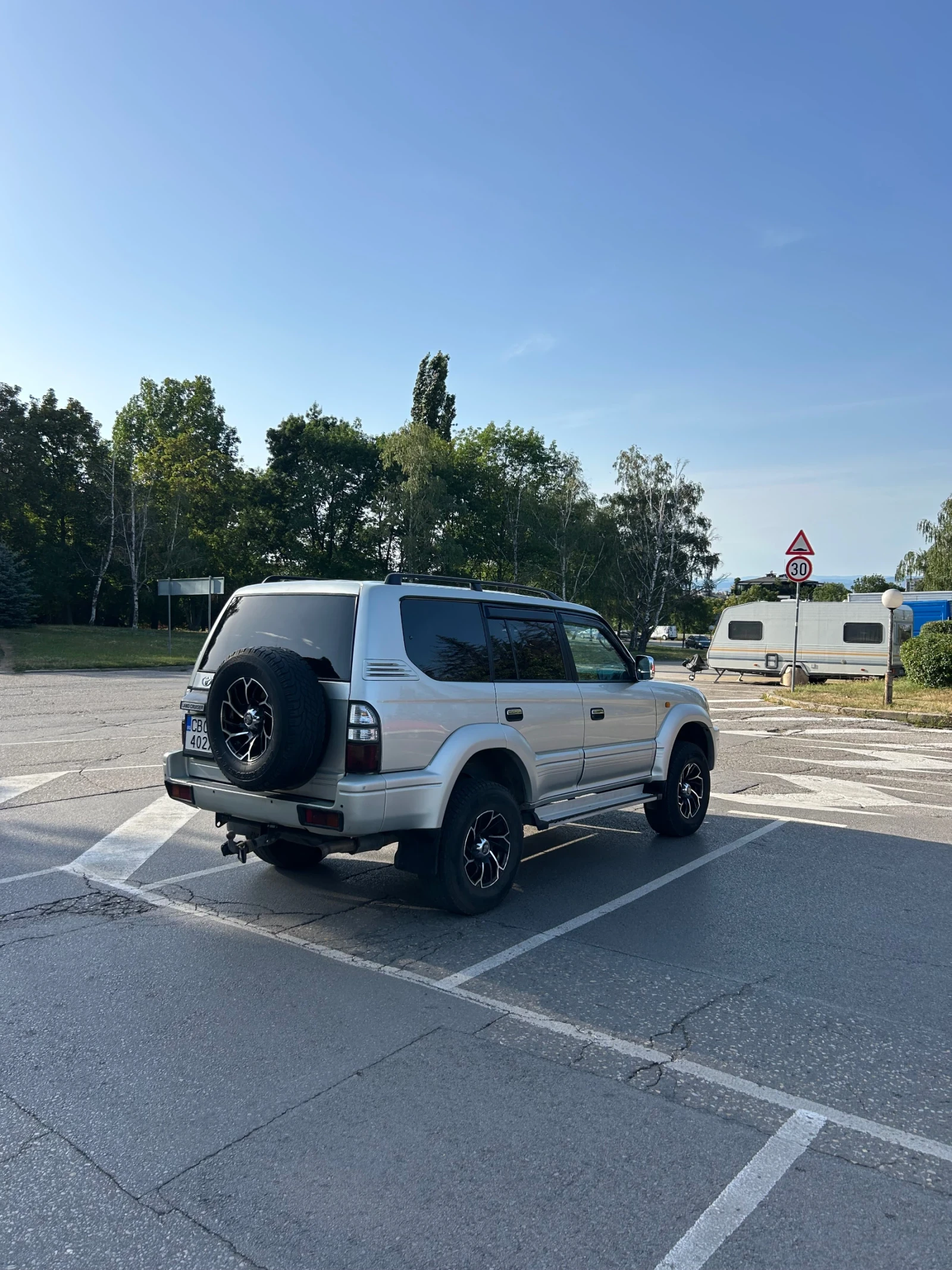 Toyota Land cruiser, снимка 4 - Автомобили и джипове - 56076735