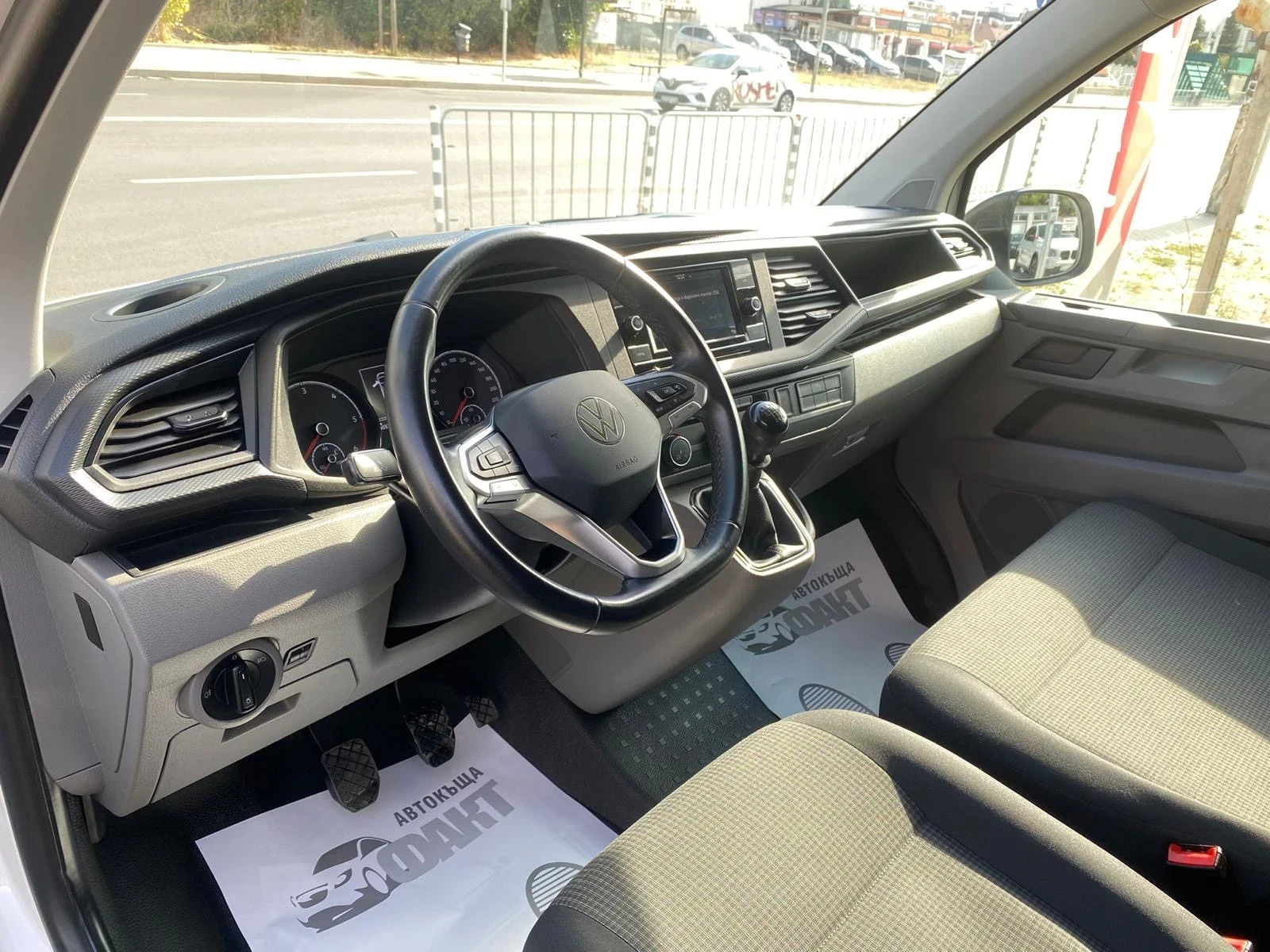 VW Transporter 2.0TDi/РЕАЛНИ КМ ! ! !  - изображение 8
