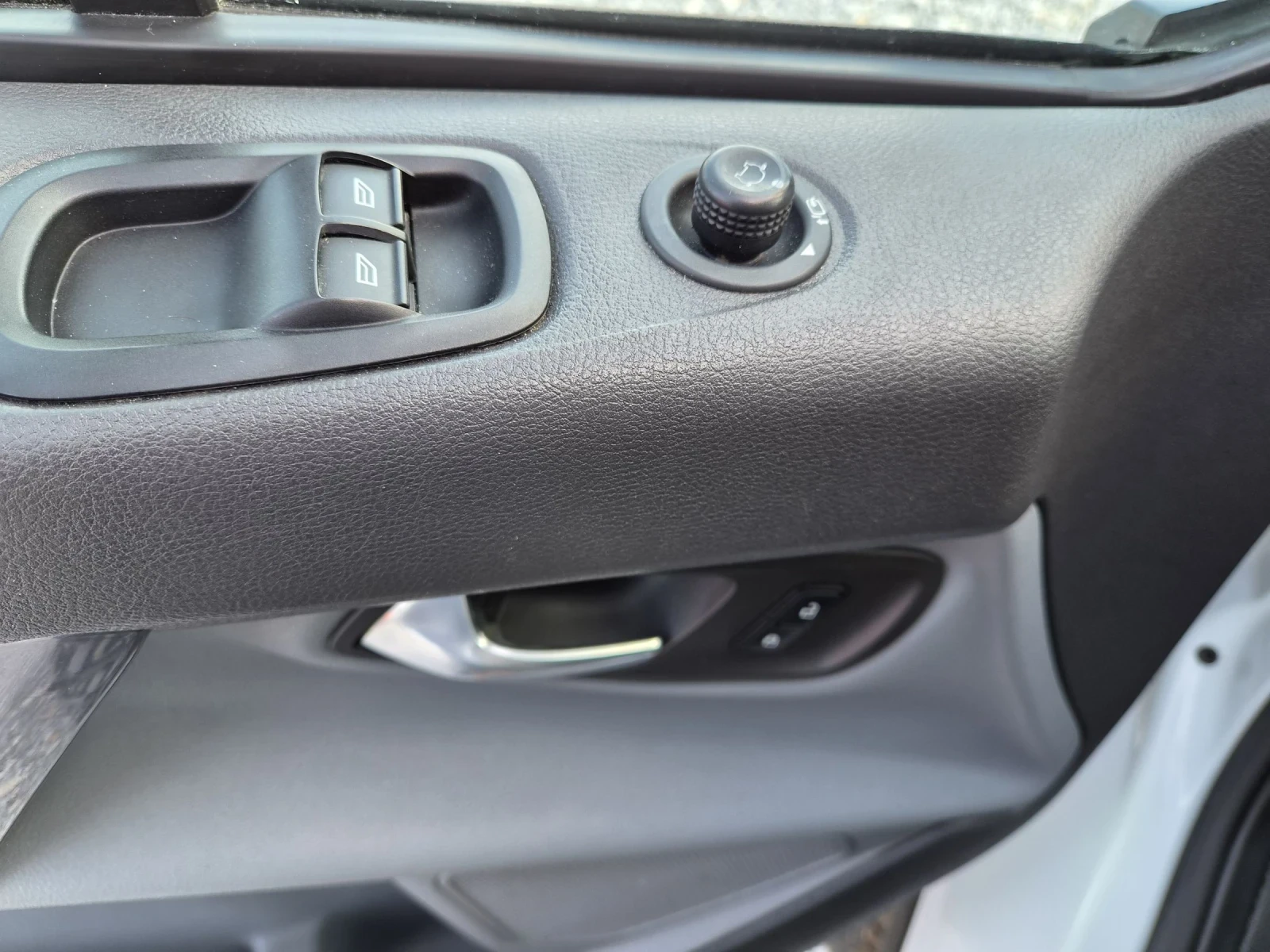 Ford Transit Custom ХЛАДИЛЕН, Макси, Клима, Автомат, снимка 11 - Бусове и автобуси - 55102433