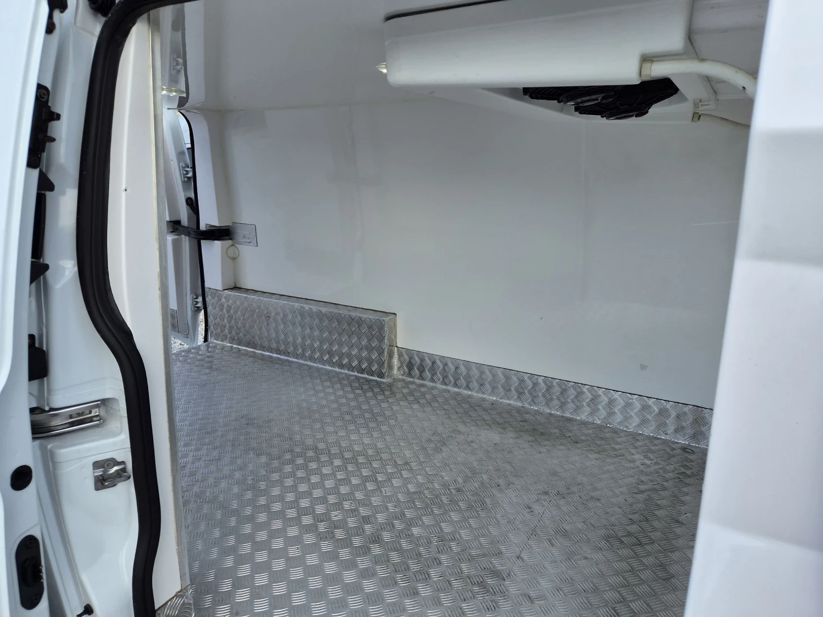 Ford Transit Custom ХЛАДИЛЕН, Макси, Клима, Автомат, снимка 13 - Бусове и автобуси - 55102433