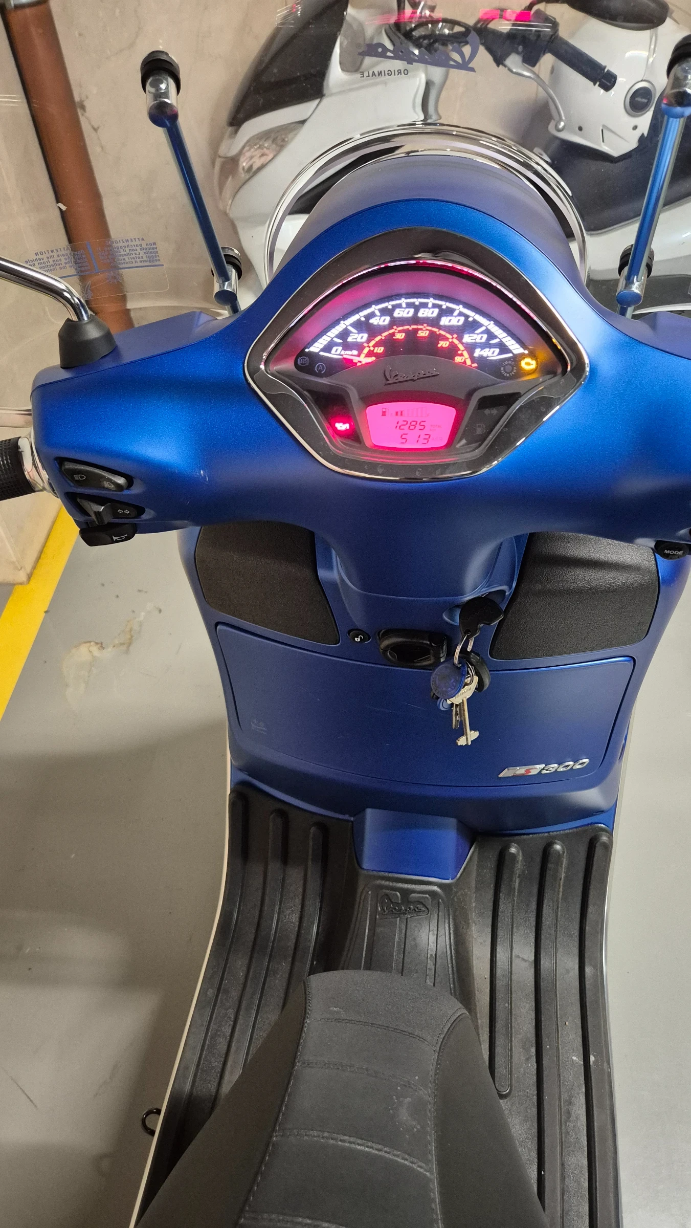 Vespa GTS 300 - изображение 5