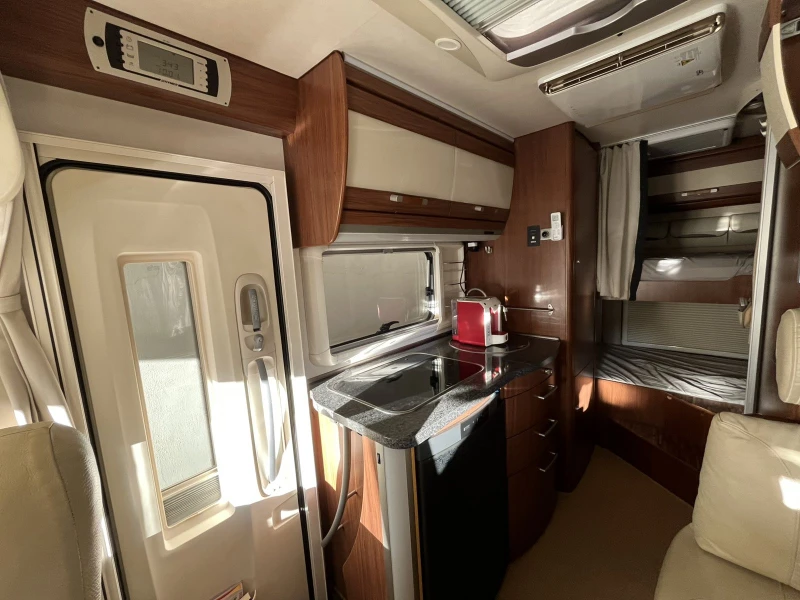 Кемпер HYMER / ERIBA 504sl, снимка 12 - Каравани и кемпери - 53184148