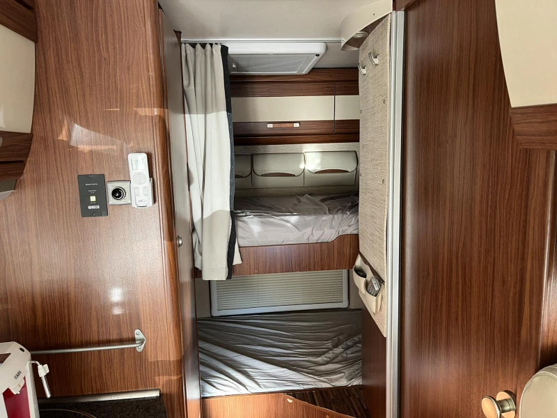 Кемпер HYMER / ERIBA 504sl, снимка 14 - Каравани и кемпери - 53184148