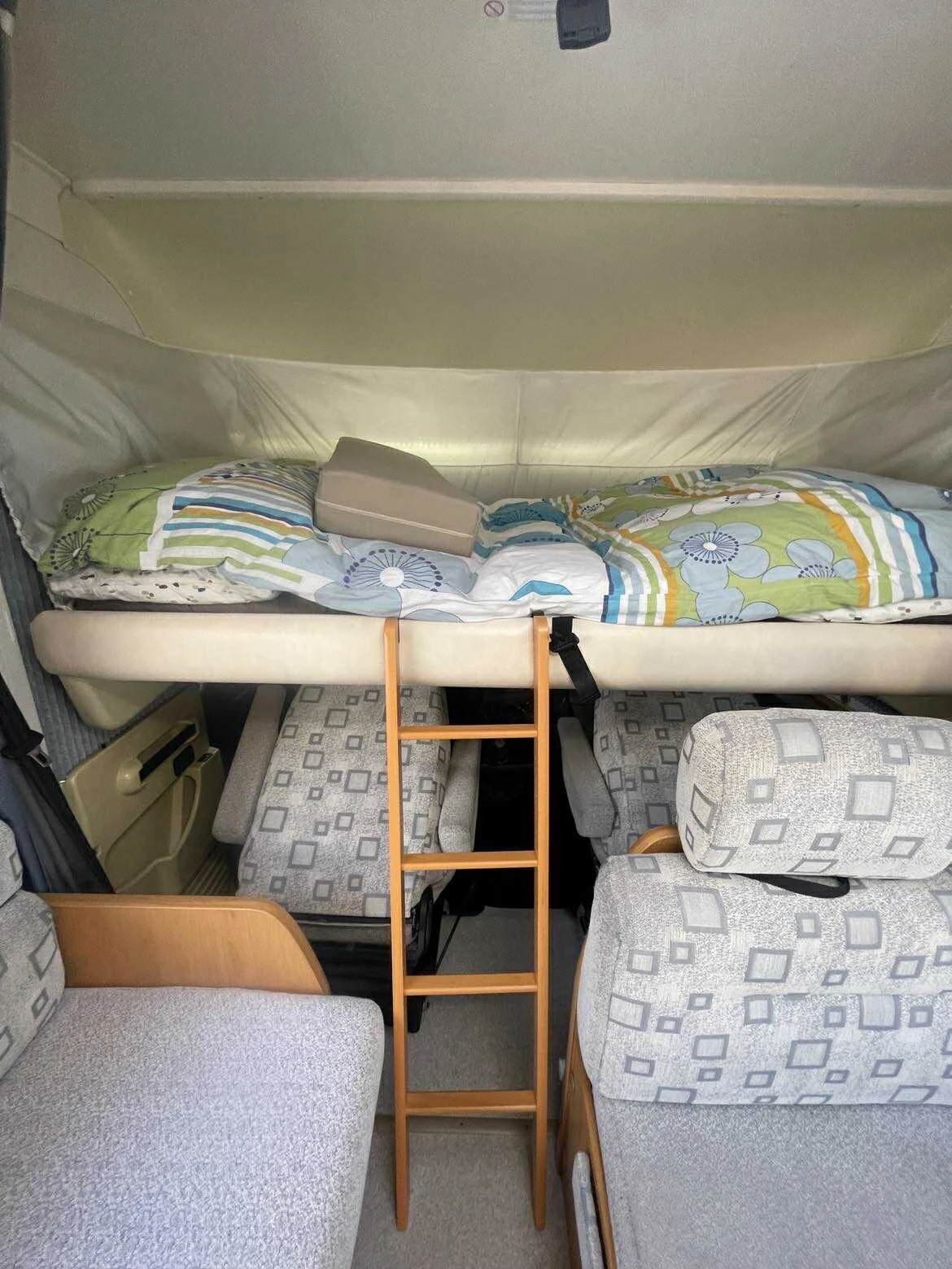 Кемпер HYMER / ERIBA Signo 100, снимка 5 - Каравани и кемпери - 54045629