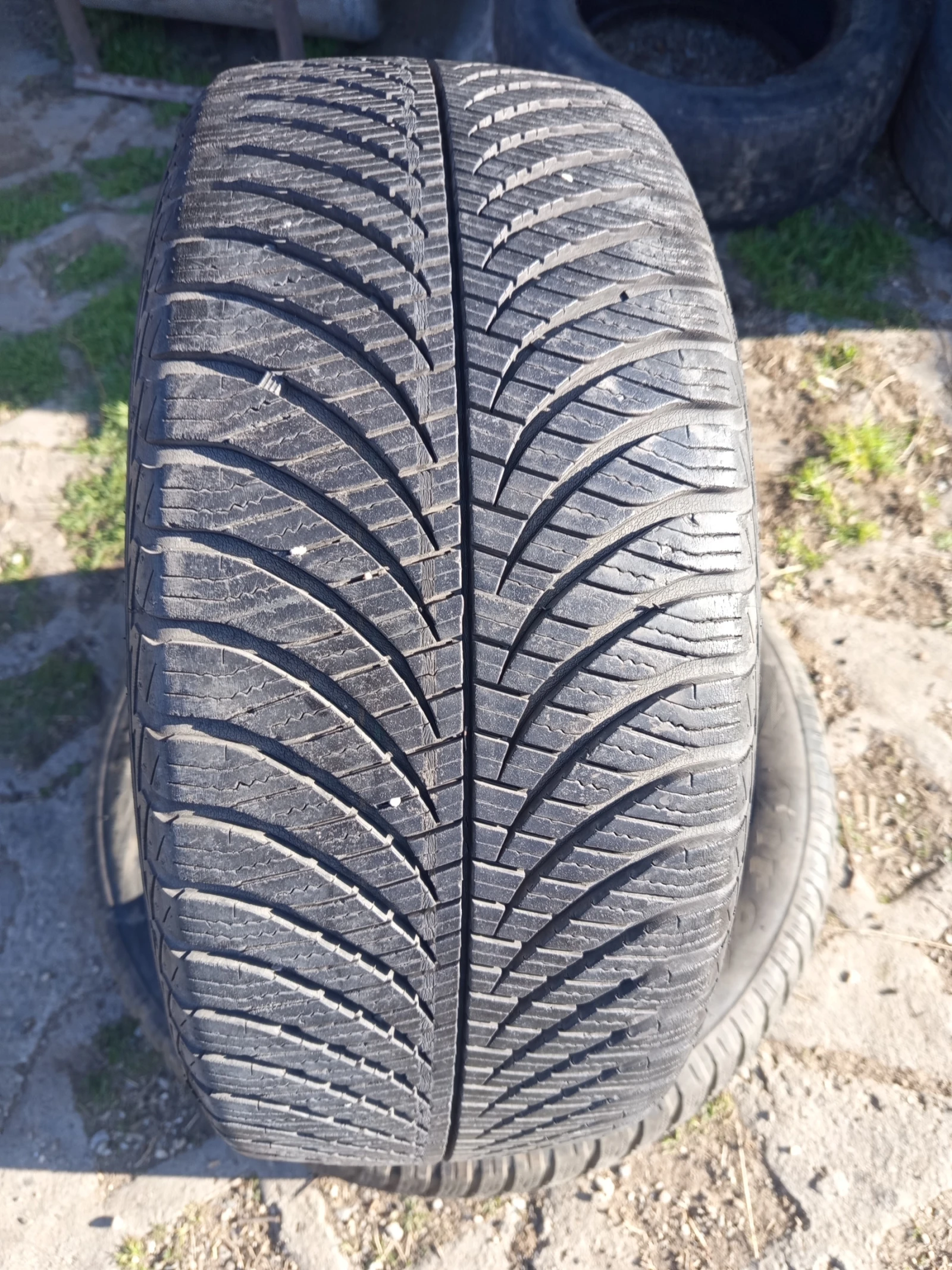 Гуми Всесезонни 225/45R17