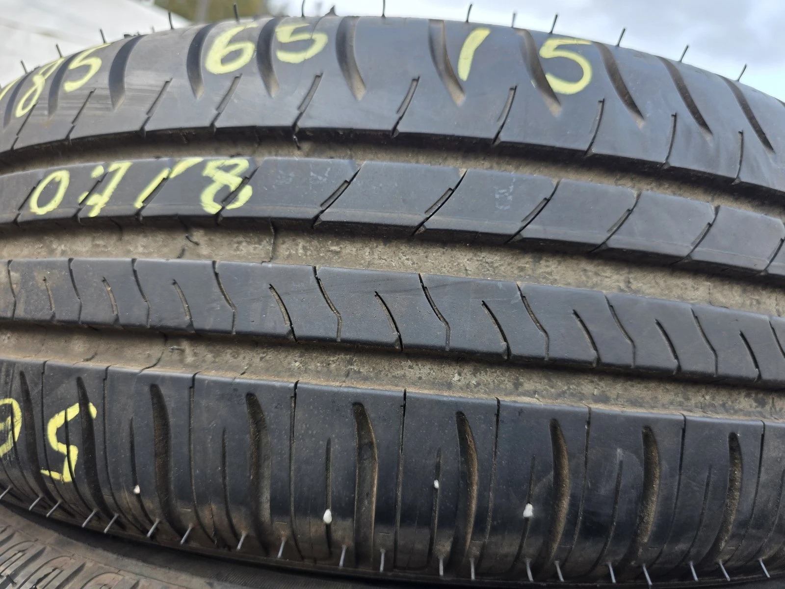 Гуми Летни 185/65R15, снимка 2 - Гуми и джанти - 56730666