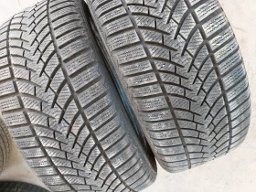 Гуми Зимни 235/55R17, снимка 1 - Гуми и джанти - 44386952